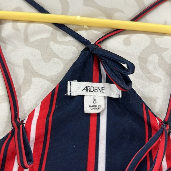 Tank Top L - Picture 4 of 7